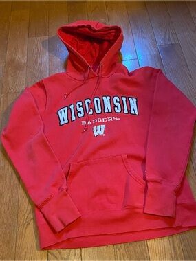 Blue 84 Red Wisconsin Badgers Pullover Hoodie